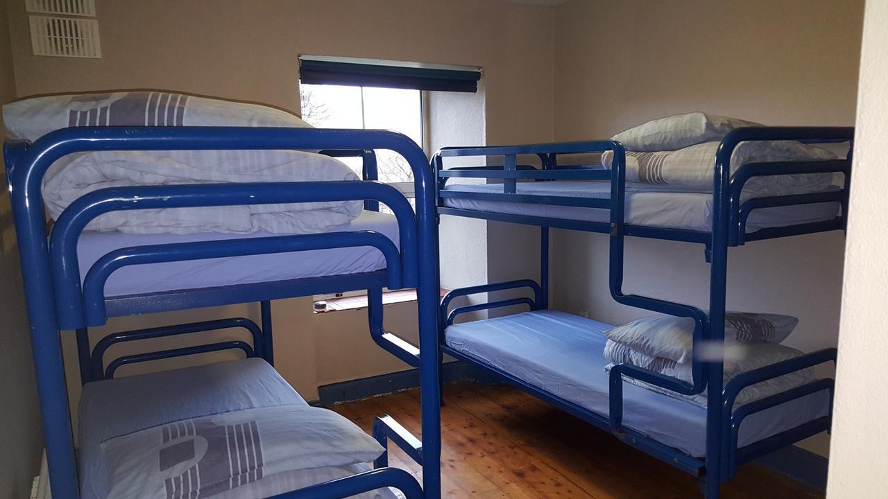 The Connemara Hostel - Sleepzone リーノーン エクステリア 写真